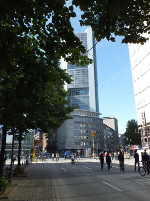 Blick aufs Bankenviertel vom Schweizer Platz aus